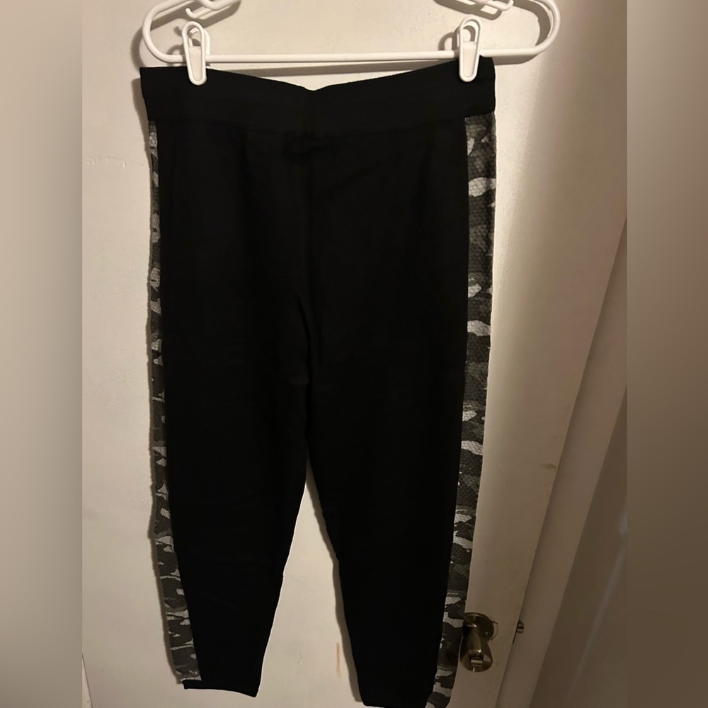 Monrow sweats camo  side - Picture 2 of 3